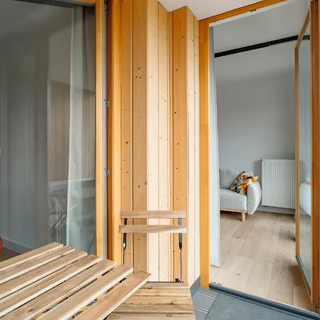 Portowa M1 - Vistula River Nearby, Parking, Balcony - By Rentujemy Krakau
