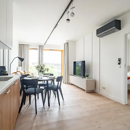Portowa M1 - Vistula River Nearby, Parking, Balcony - By Rentujemy Krakau